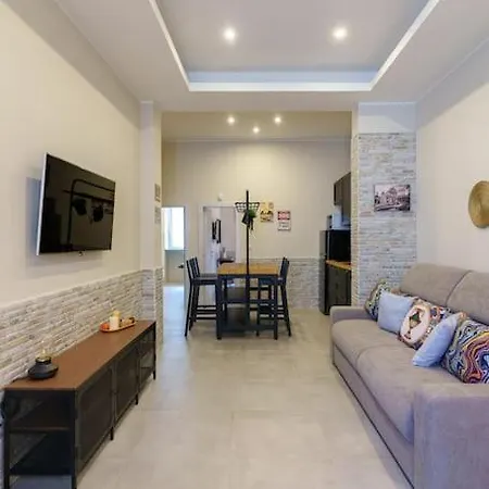 Apartment Roomy