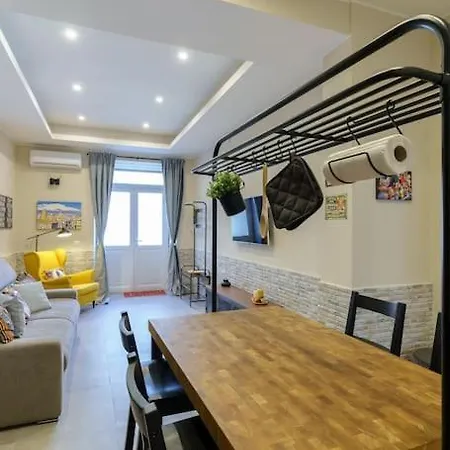 Roomy Κατάνια